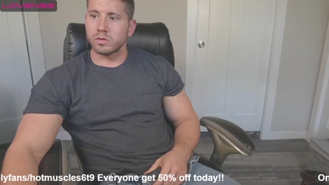 hotmuscles6t9  17-10-2022